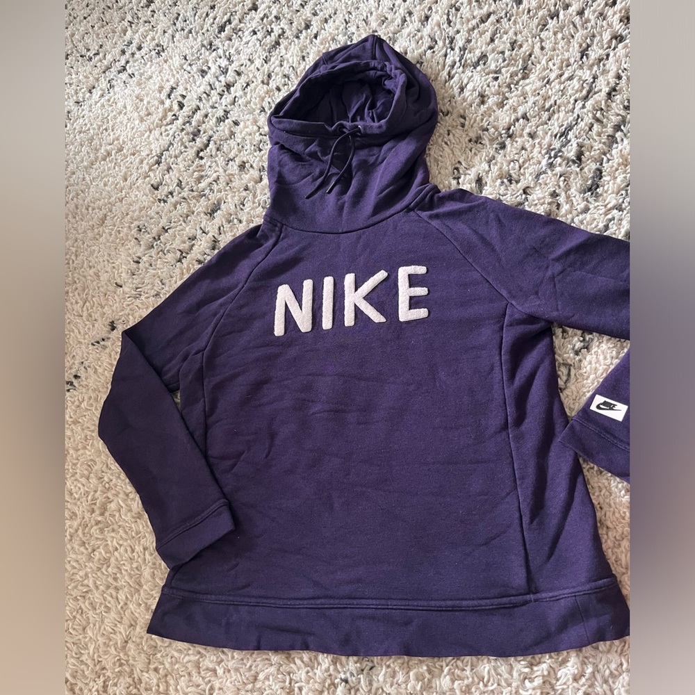 Nike funnel scuba hoodie sweatshirt with Sherpa letter details